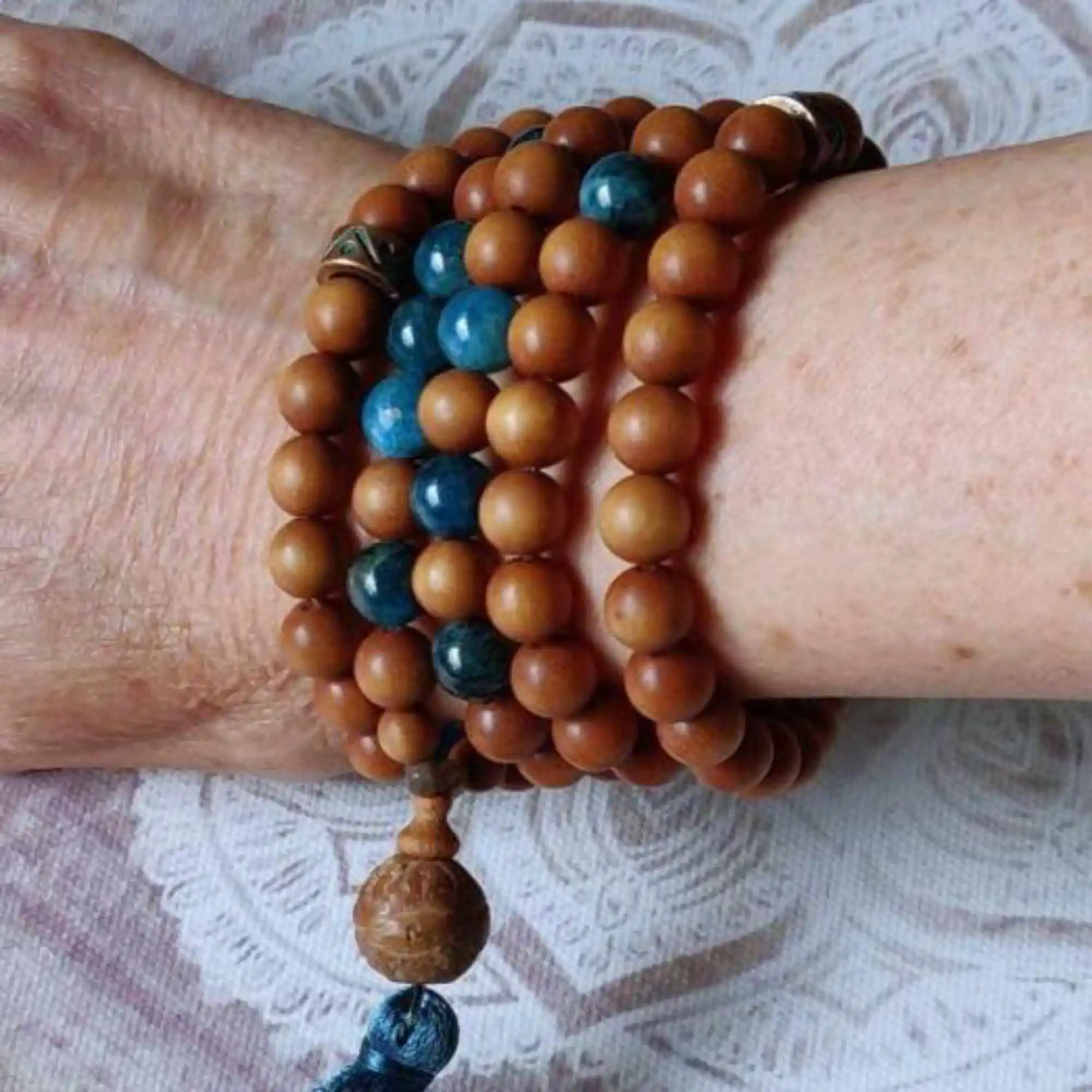 

Fashion Natural Sandalwood gemstone Pendant yoga Necklace gift Souvenir Practice Emotional Mental Beaded Easter Healing Bohemia