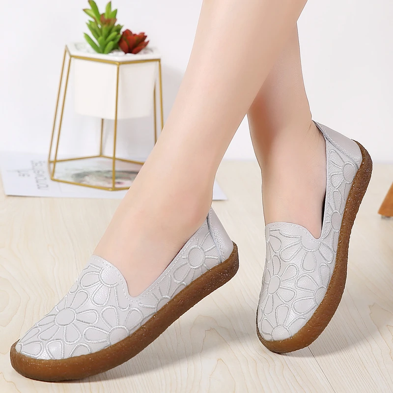 

AARDIMI Floral Women Genuine Leather Shoes Summer Shallow Slip On Female Flat Shoes Cut-outs Women's Loafers Mocassin Femme