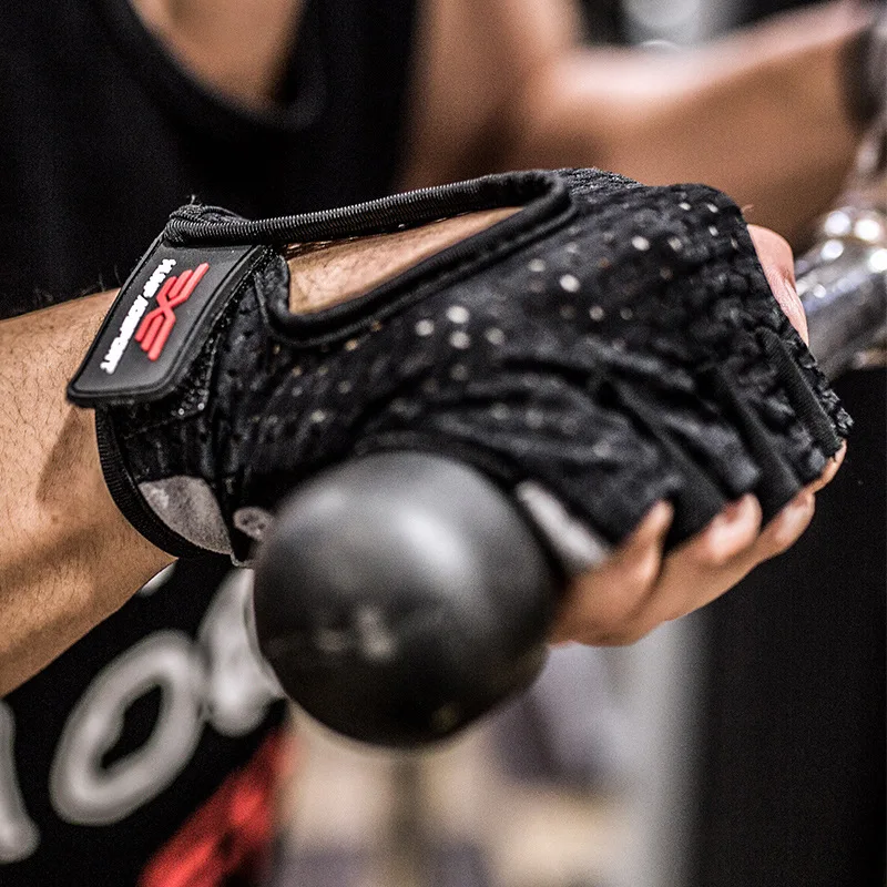 Дышащие перчатки для тренажерного зала с открытыми пальцами бодибилдинга и