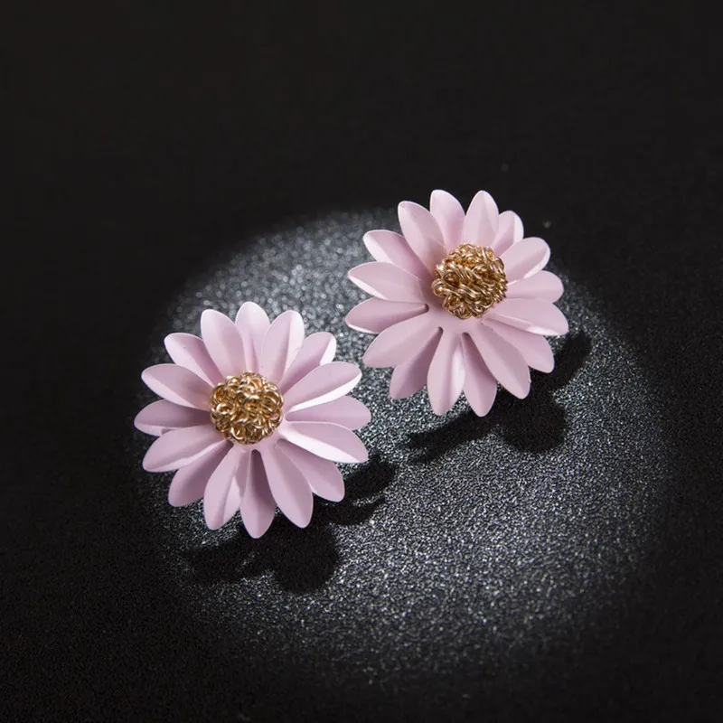 Женские серьги гвоздики с цветком ромашки подарочные в Корейском стиле золотым