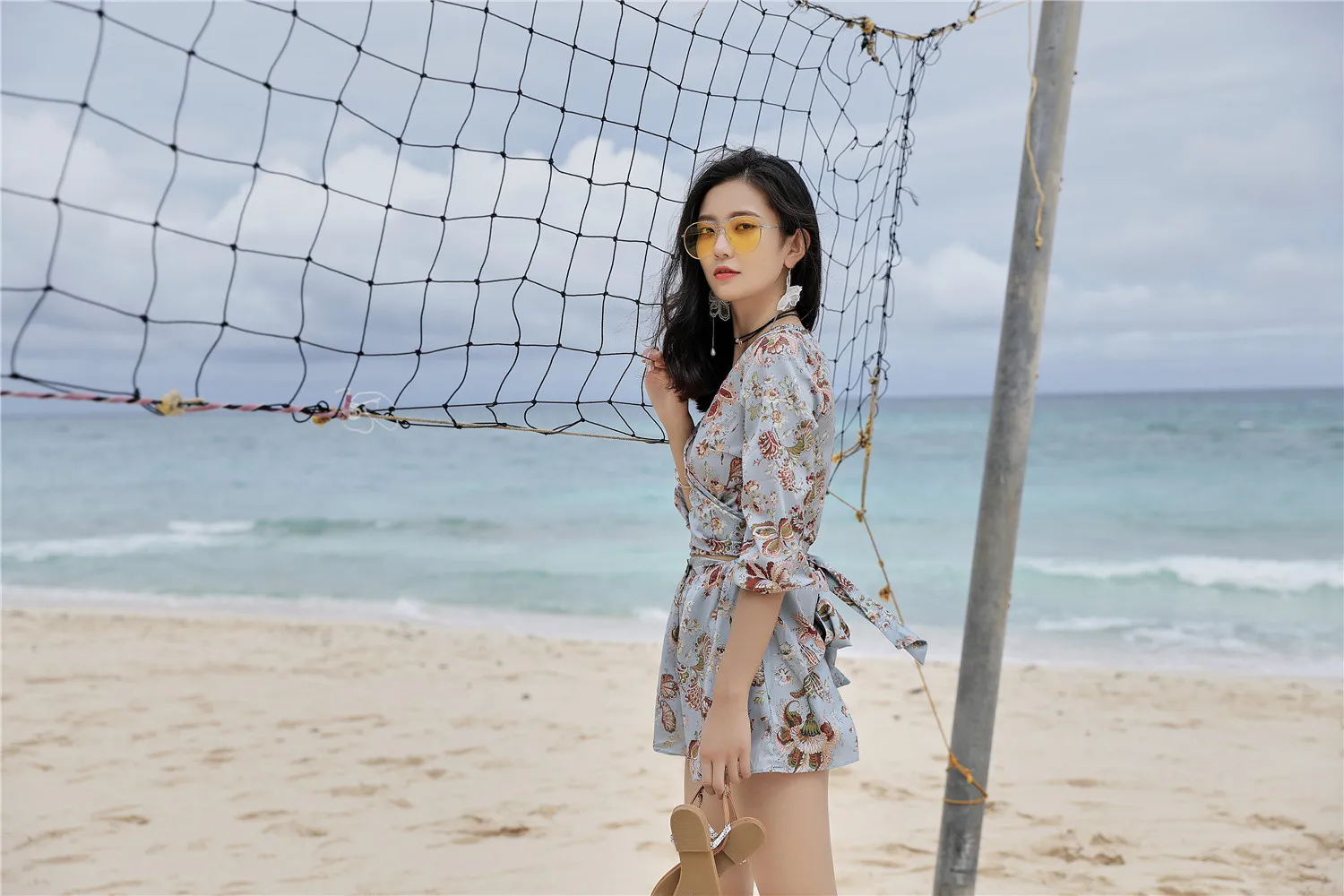 

2021 High Quality Vintage Luxury Women Half Sleeve Deep V-neck Seaside Sexy Ladies Dresses Beach Holiday Floral Print Dresses