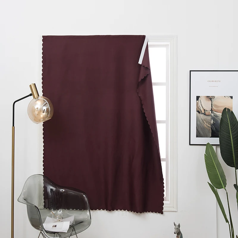 Плотная шторка в спальню пыленепроницаемый прочный ремешок на липучке занавески