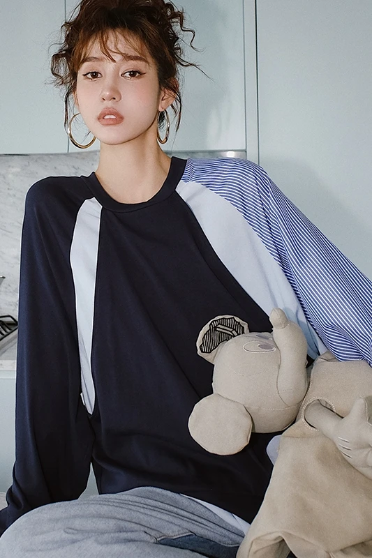 

Autumn Simple New Design Style Color Matching O Neck Full Thin Sweatshirt