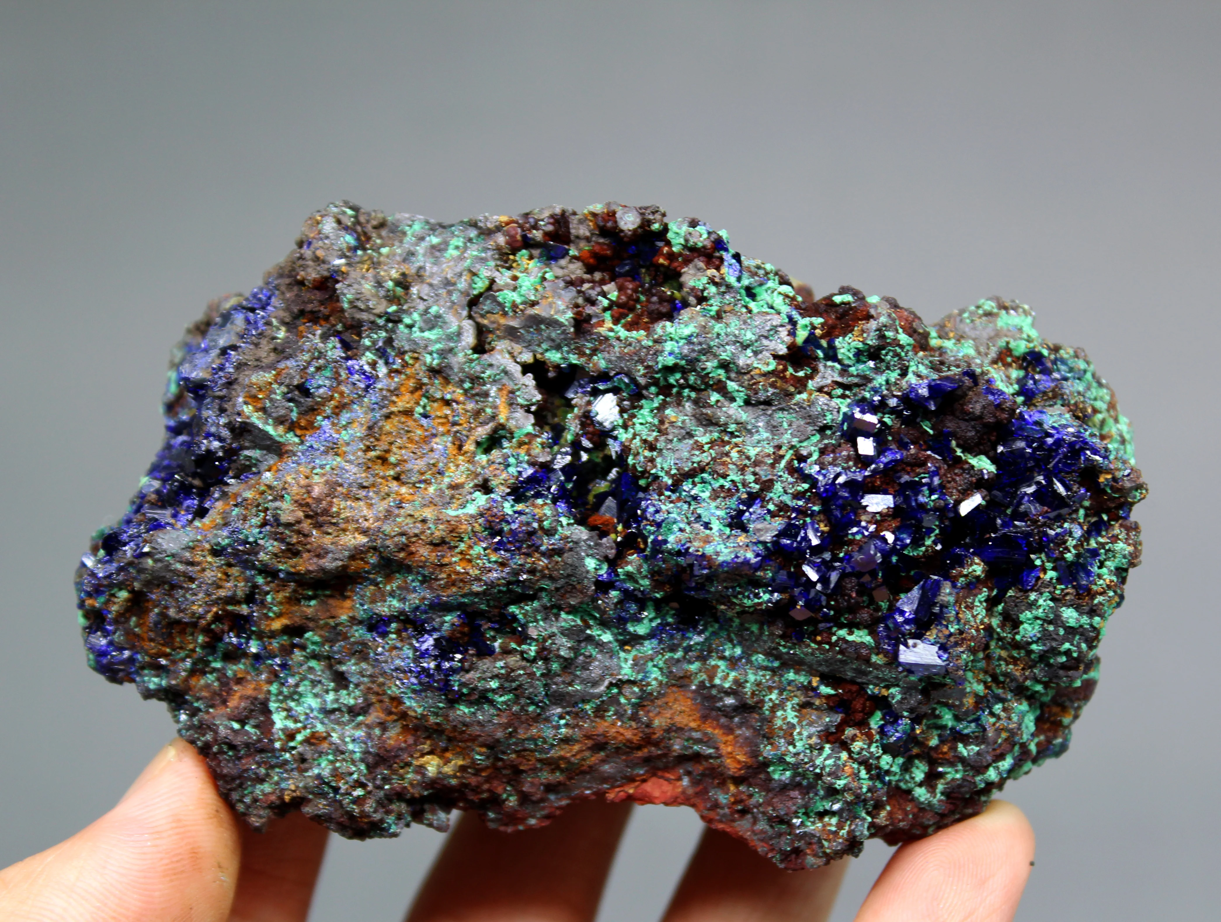 

307g Natural beautiful Shiny Azurite mineral specimen crystal Stones and crystals Healing crystal Free shipping