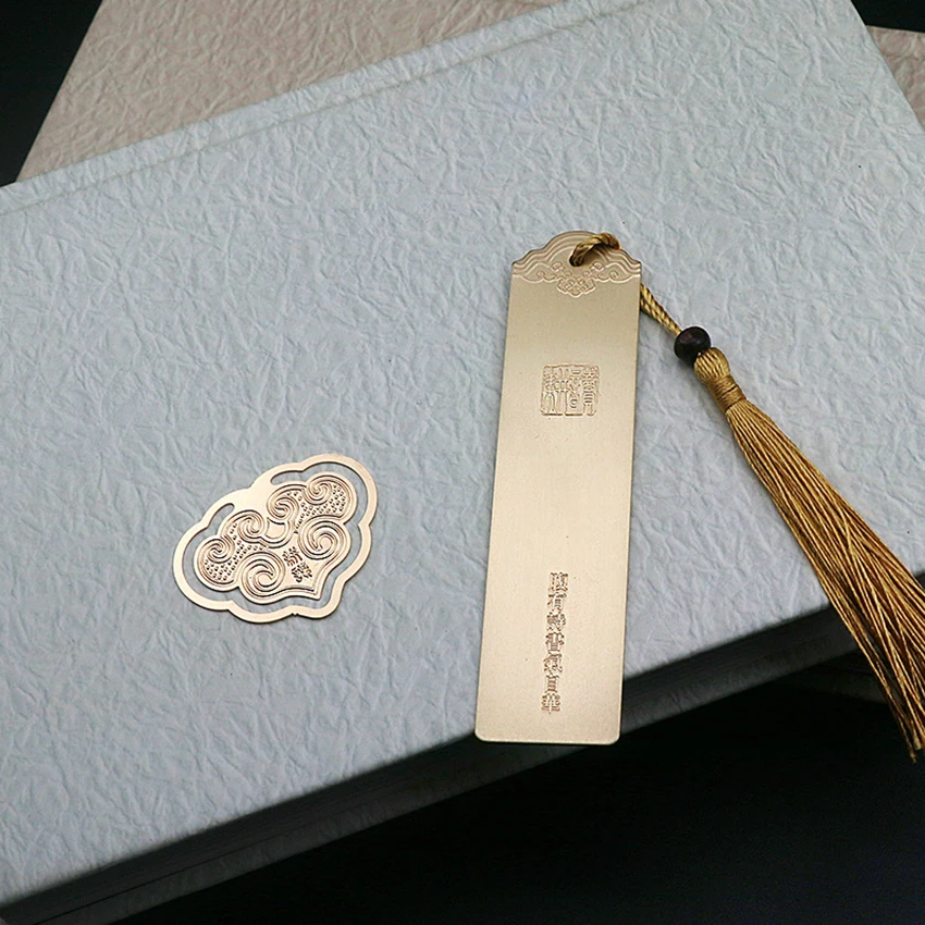 

Metal Bookmark Brass Brushed Bookmark with Tassels, Chinese Style Book Marker Page Holder, Gift for Reader, Woman and Kids