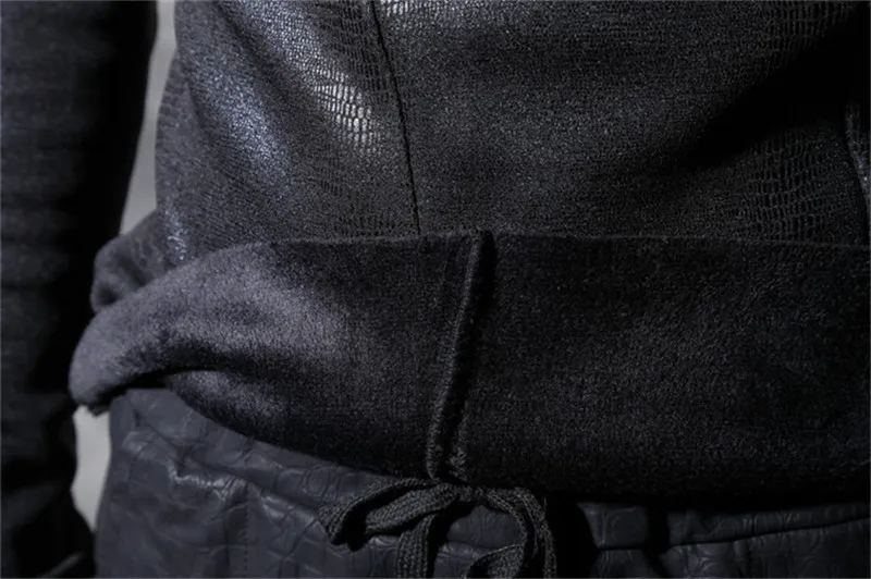 

Snake Velvet Pattern To Keep Warm Black Tees Men Casual T-shirt Stage Show Costumes Fashion Leather Splice Gloves Tshirt Male