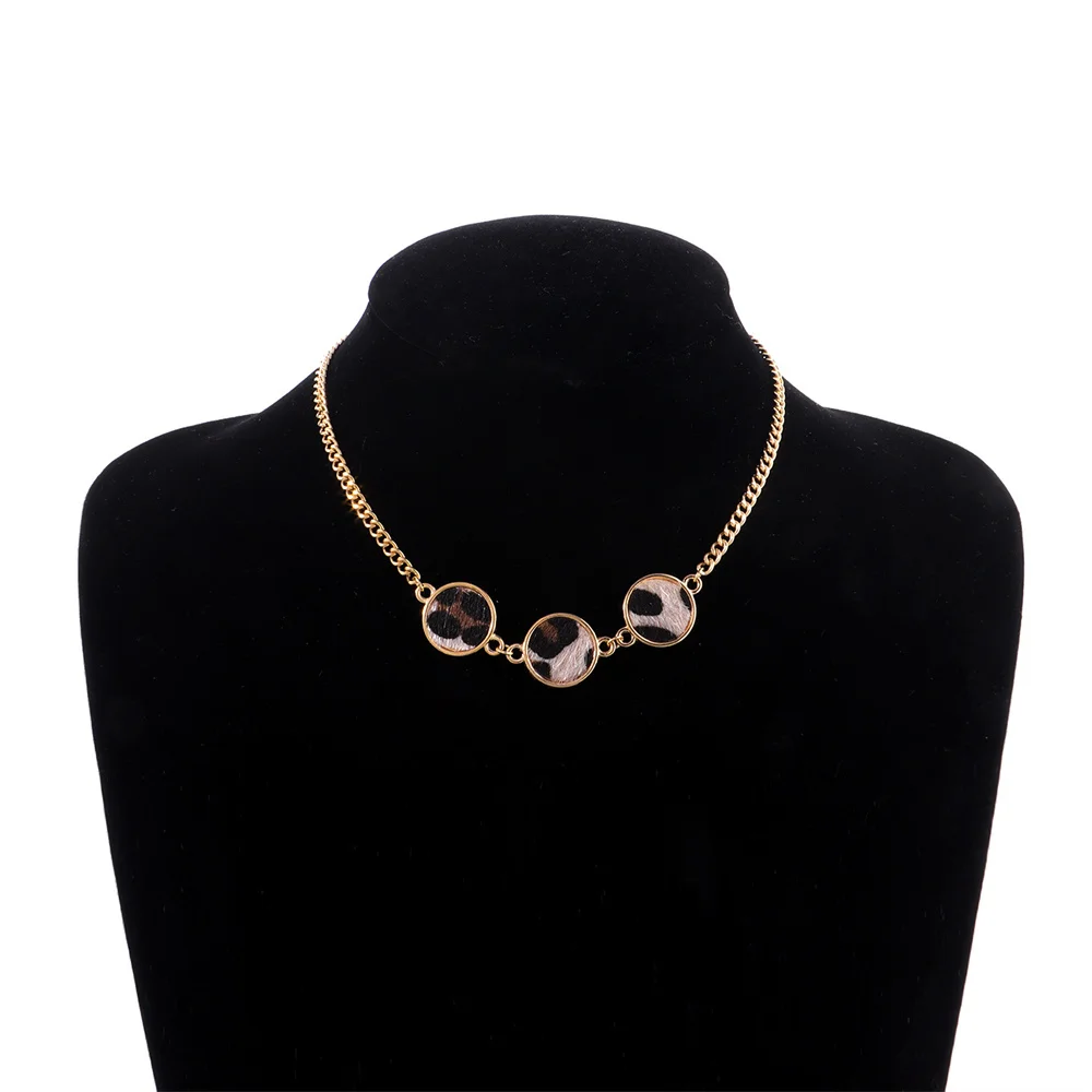 

YOUVI Round Metal Leopard Pedant Necklace for Women Simple Goth Chains Necklace Jewelry Aesthetic Choker Collier Femme Charm