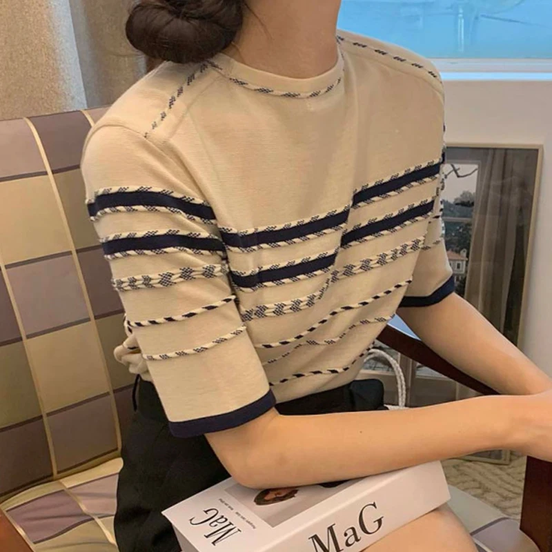 

Korejpaa Women T-shirt 2021 Korean Fashion Summer Casual Three-dimensional Striped Design Loose Short-sleeved Knitwear Tee Top