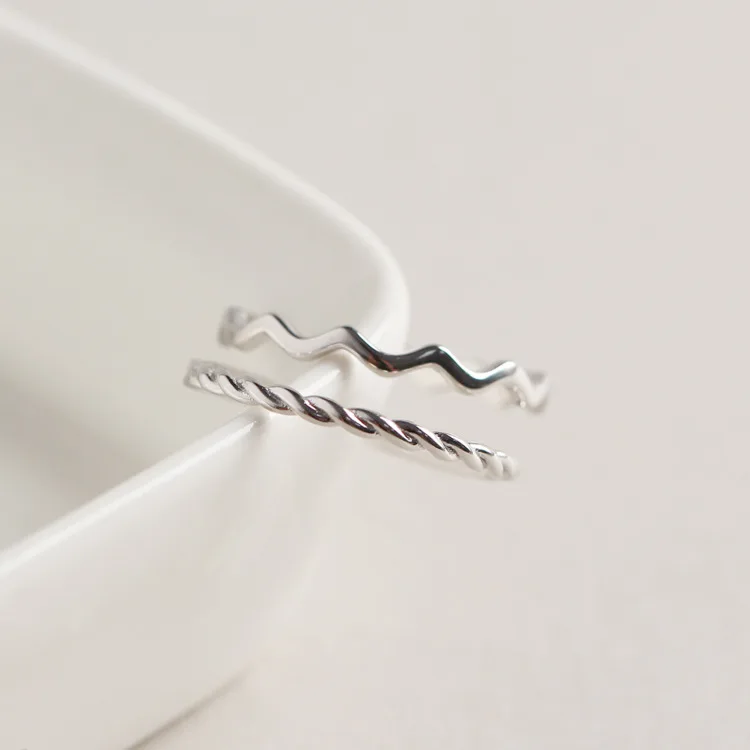 Женское кольцо из серебра 100% пробы с волнистым узором | Украшения и аксессуары