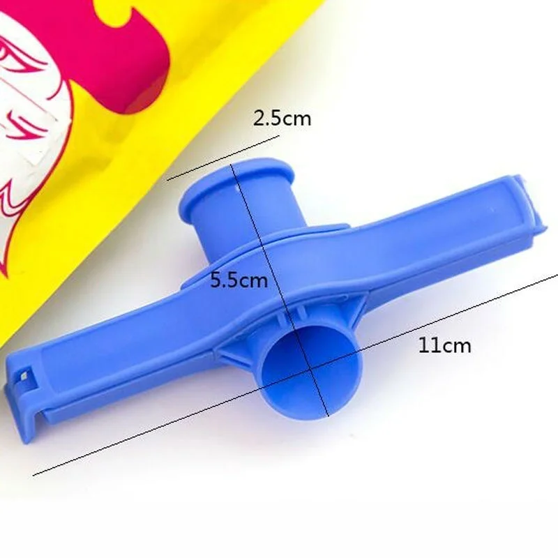 

4pcs Household Plastic Sealing Bag Discharge Seal The Food Tube Sealing Clip Seal Clip Trumpet Kitchen Tools random color