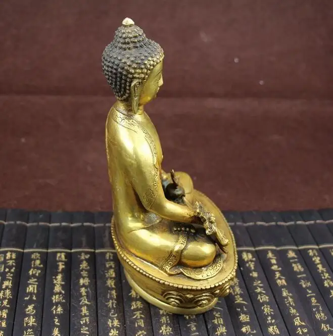 Медная статуя Будды