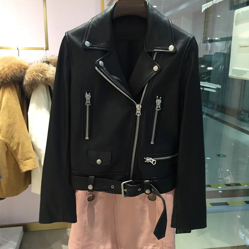 Куртка женская из искусственной кожи на молнии короткая в стиле байкера черная