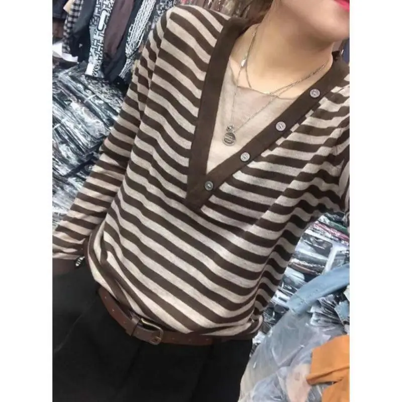 

Spring and autumn new fashion fake two striped v-neck pullover sweater sweater women