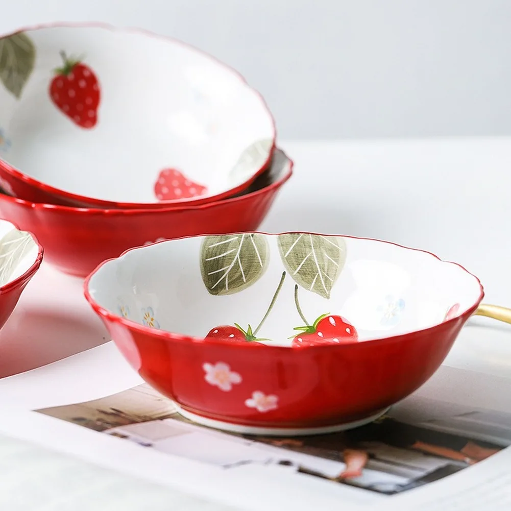 Красная миска в форме клубники керамическая Салатница для рисового супа