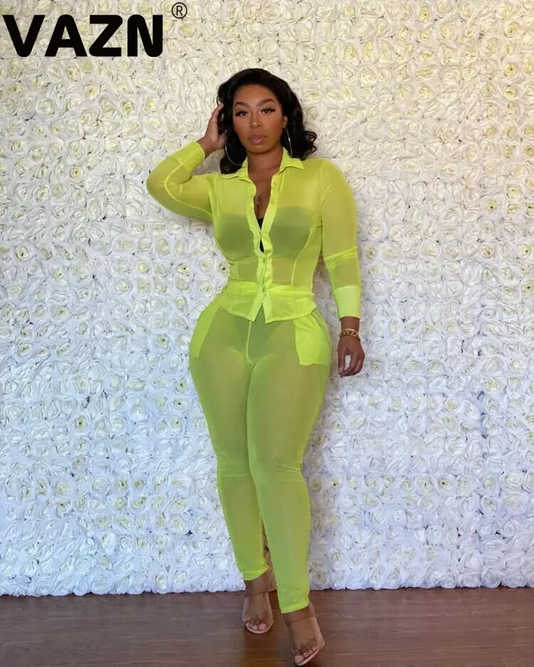 Женский комплект из футболки и брюк VAZN однотонный красный зеленый 2 предметов с