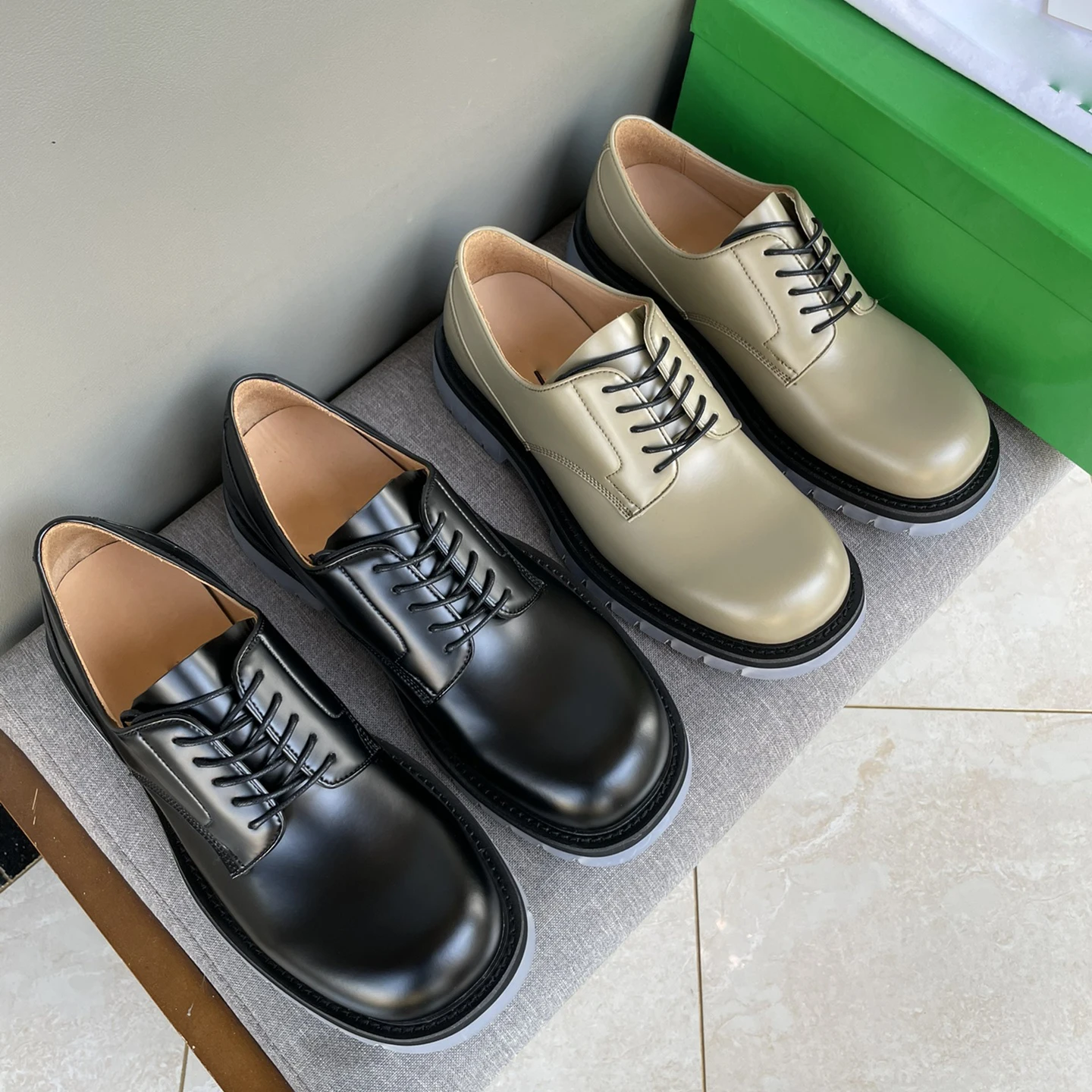 

High quality, four seasons men's fashion classic, top craftsmanship, fully imported raw material from Italy