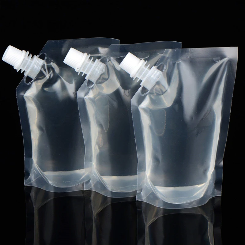 Питьевой пакет. Пластиковые пакеты для жидкостей. Пакеты для жидкости герметичные. Пакет с крышкой для жидкости. Герметичная упаковка для жидкости.