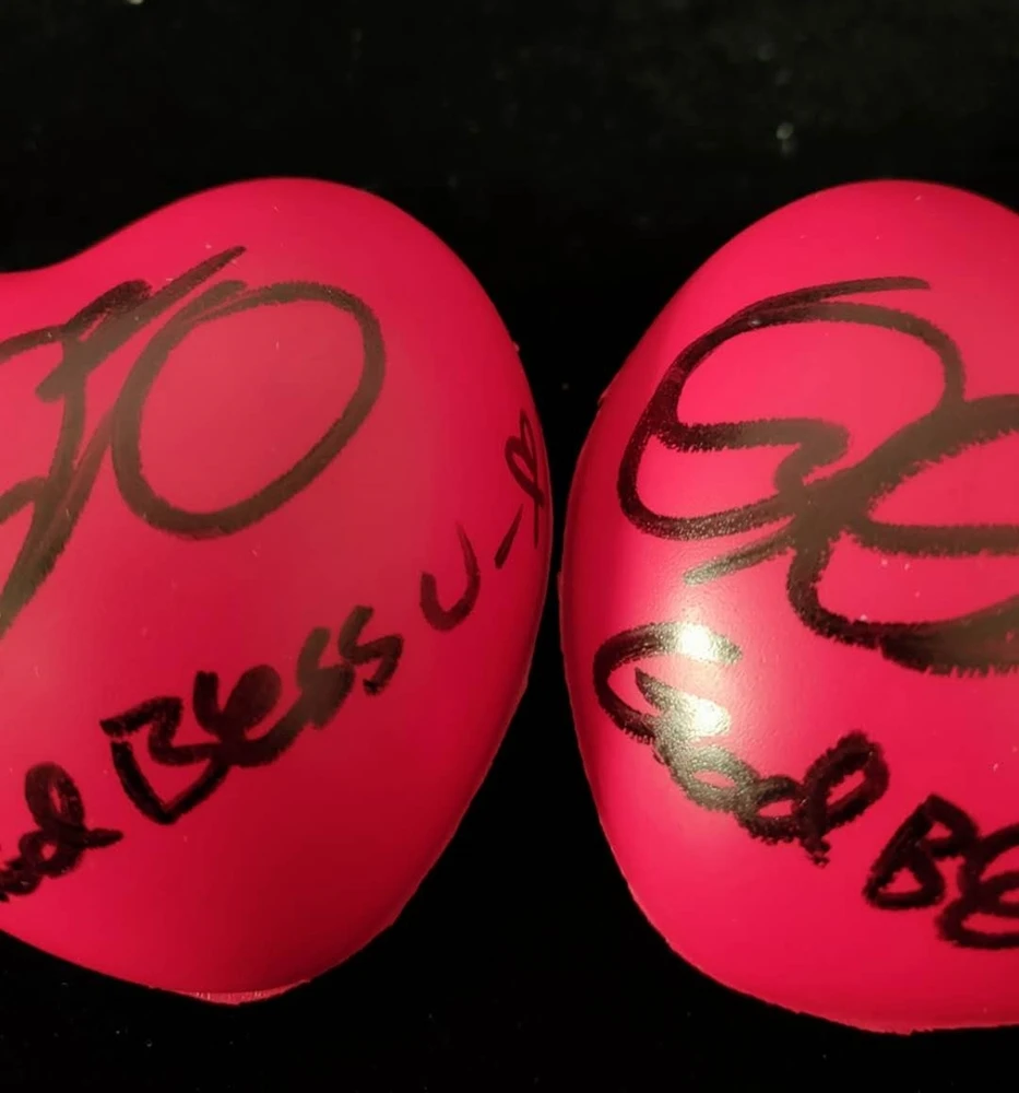 Рука Подпись парк Бо Жевательная камедь autographed концертный мяч сердце