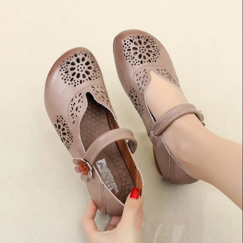 2021 New Genuine Leather Summer Shoes Woman Flats Hollow Breathable Casual Flat Shoes Comfortable Women Shoes Sandal