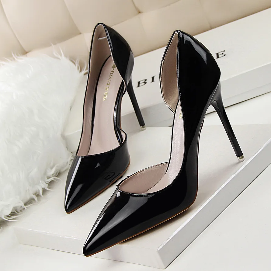 

New 2019 Women pumps Elegant pointed toe patent leather office lady Shoes Spring Summer High heels Wedding Bridal Shoes
