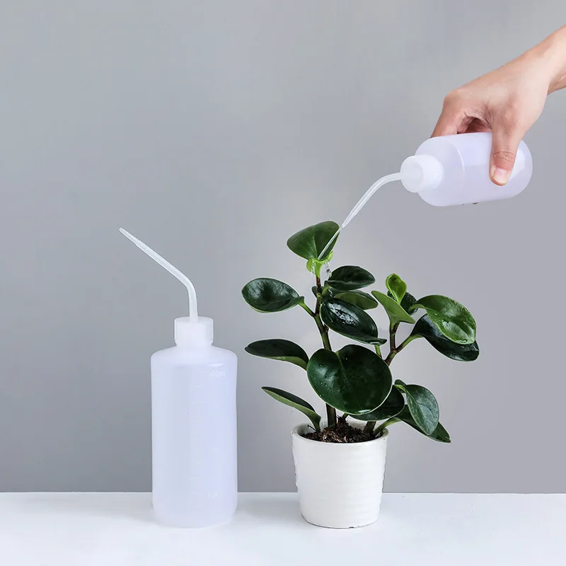 

500mL Made Of High Quality Material Salon Use Bottled Spout Condiments Container Squeezing Long Plant Watering Can Empty Bottle