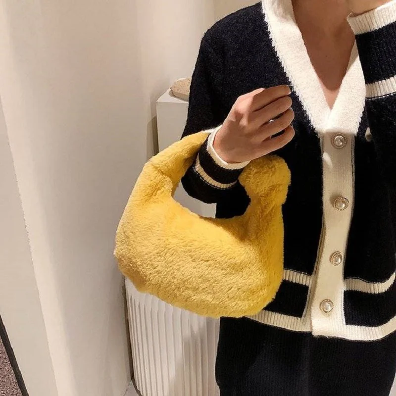 

Small Furry Totes Bags With Zizpper Cute Hairy Purses And Handbags For Women 2021 Luxury Designer Female Dumpling Plush Bag