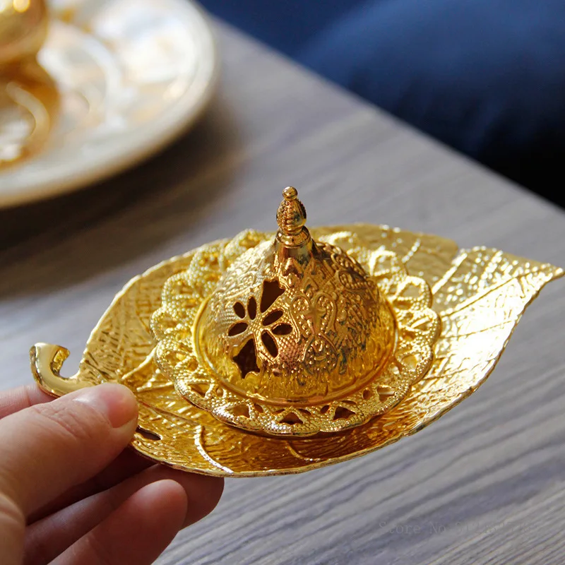 

Ramadan Golden Metal Hand-held Middle Eastern Arab Incense Burner European Leaf Tray Plus Golden Pagoda Aromatherapy Burner