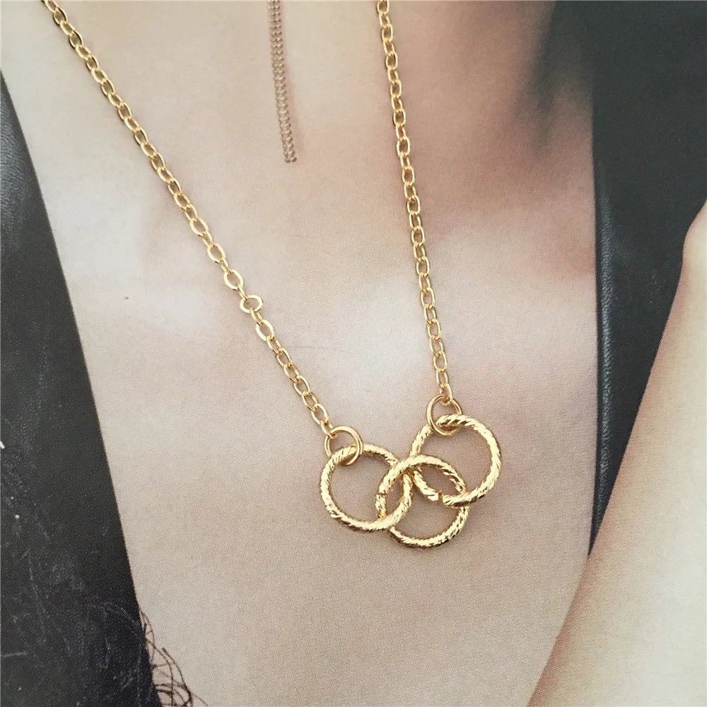 Сексуальная девушка позолоченная черная бусина нитка круг соединенный кулон