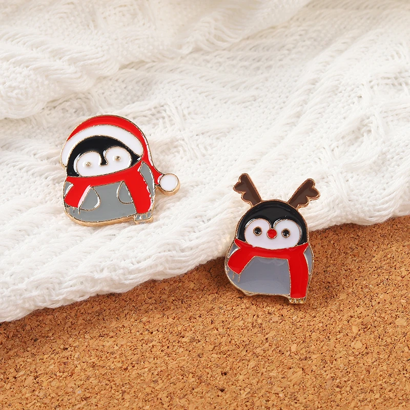 

Christmas Penguin Enamel Pins Custom Santa Deer Scarf Hat Brooches Bag Badge Childlike Cartoon Jewelry New Year Gift for Kids