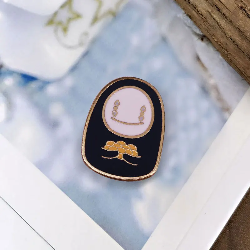 Милые золотые жесткие эмалевые булавки без лица брошь манга из мультфильма