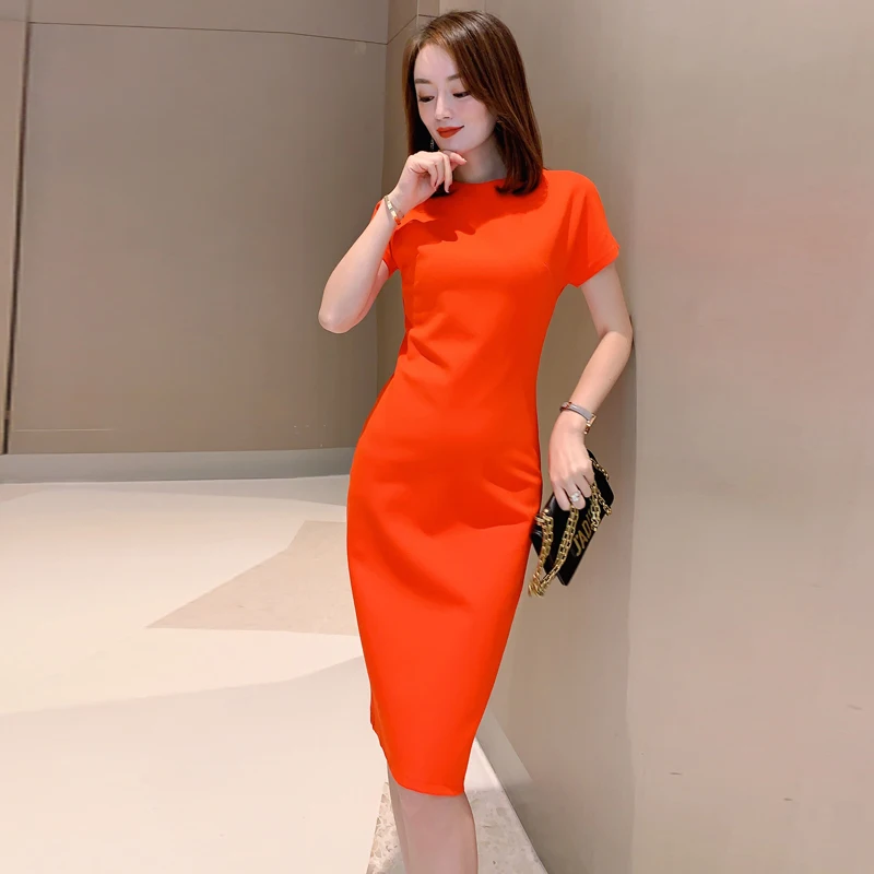 Однотонное приталенное соблазнительное вечернее вечерние ское платье с