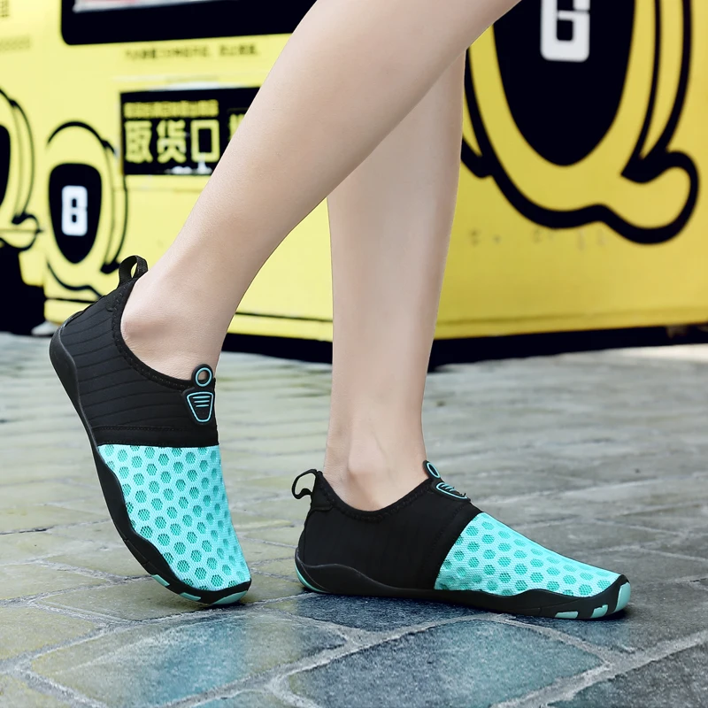 

Unisex Swimming Water Shoes Men Barefoot Outdoor Beach Sandals Upstream Aqua Shoes Plus Size Nonslip River Sea Diving Sneakers