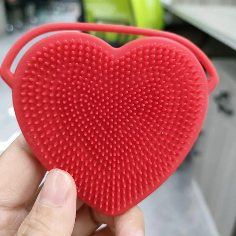 

Heart Shape Silicone Double Sided Facial Cleansing Brush Soft Bristles Exfoliating Body Face Scrubber Baby Shower Shampoo