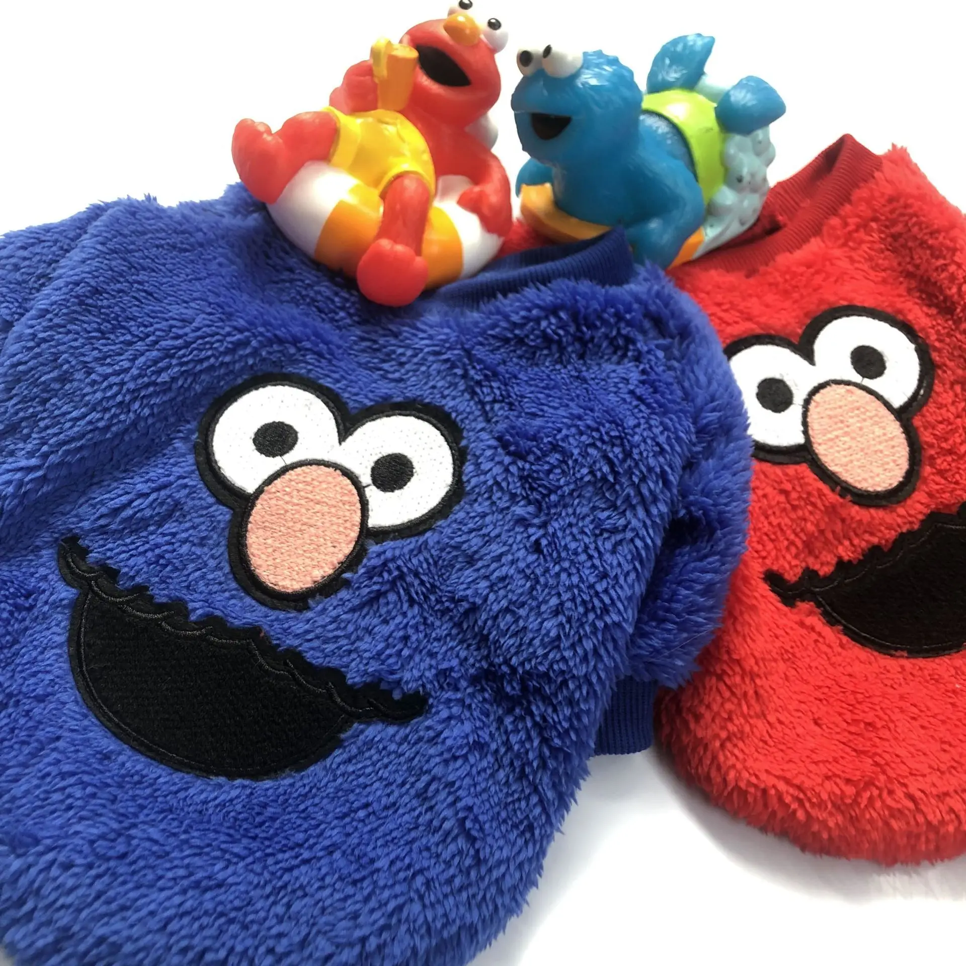 

Новинка 2021, красный сетчатый узор для домашних животных, брендовая плюшевая одежда, собака, кошка, фадоу, Тедди, пудель, маленькая собака, все...