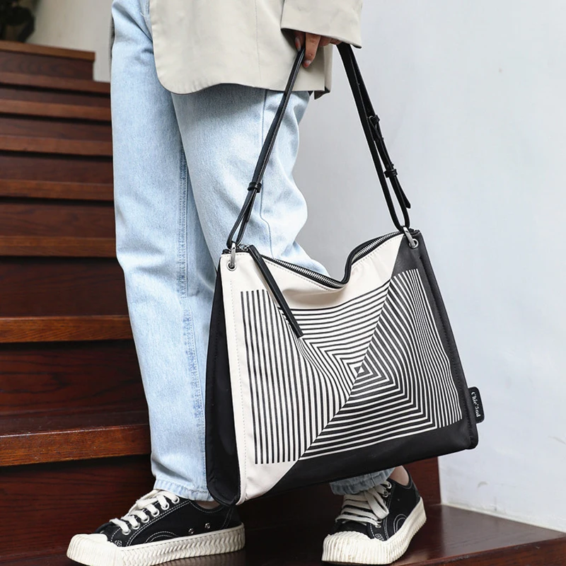 

S.IKRR нейлоновая большая сумка-тоут для женщин 2021 зимние тенденции Женская дорожная сумка на плечо для покупок