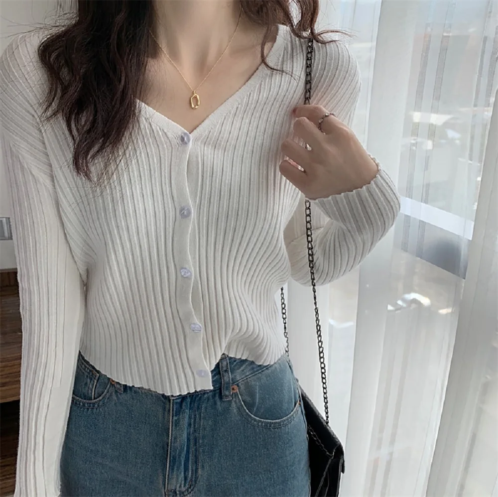 

2021 spring and autumn new v-neck slim slimming temperament long-sleeved knitted cardigan jacket women's short top