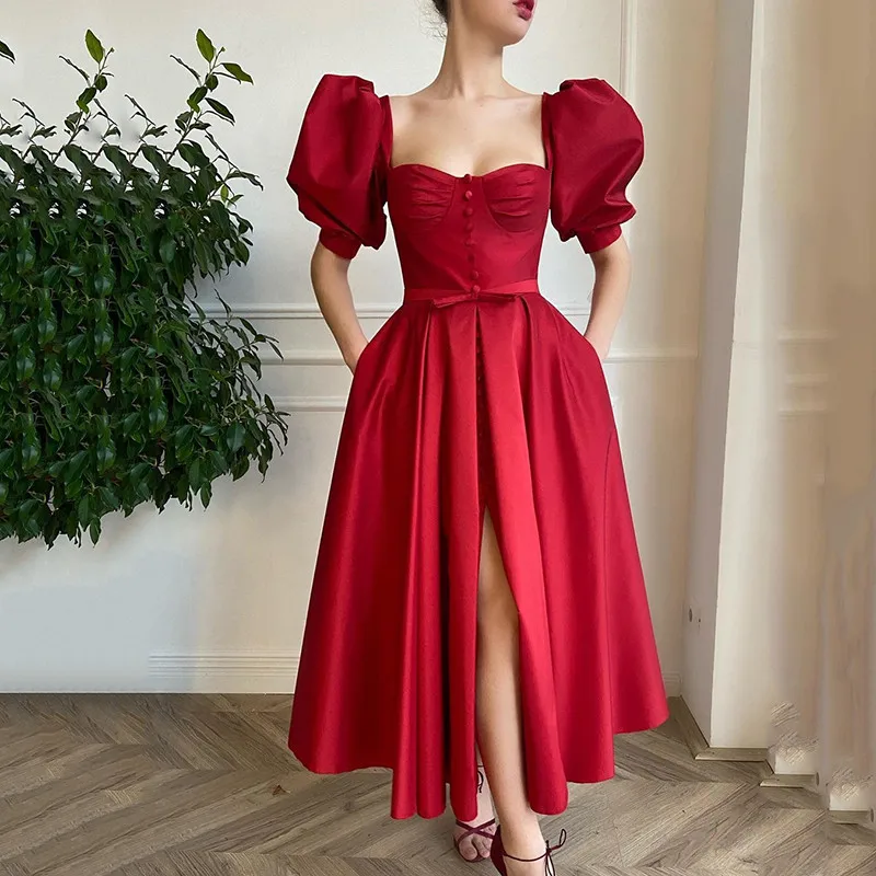 Вечернее короткое красное платье