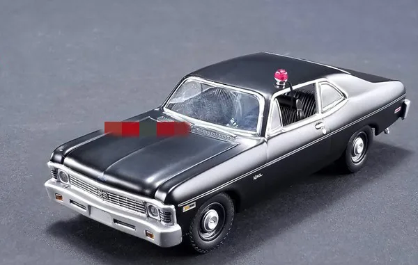Литой под давлением сплав в масштабе 1:43 1971 полиция-охотник модель полицейской