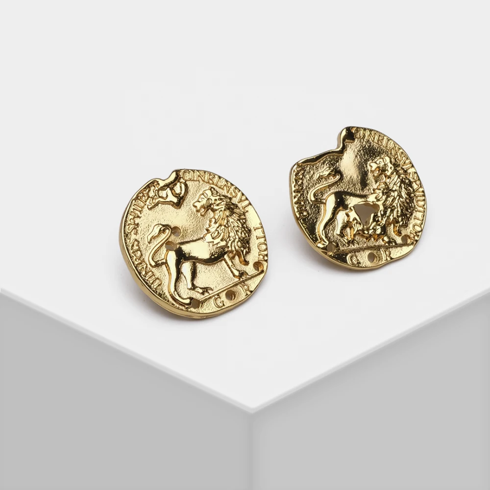 

Amorita boutique Lion relief stud earrings
