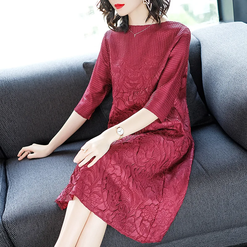 

Loose Big Size Dress New Women's Embroidered A-line Pleats Dress
