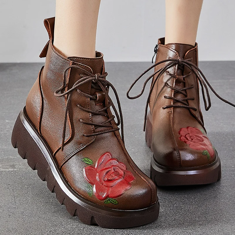 

Женские ботинки из натуральной кожи, с молнией и принтом