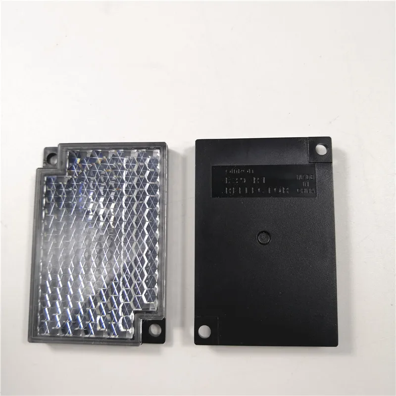 

Omron EE-SX953P-W Ultra-compact Pre-wired Photomicrosensor