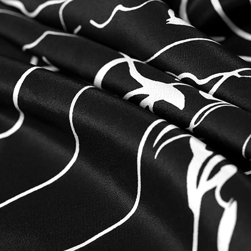 

116*112CM Wide 19MM White Floral Print Black Silk Crepe de Chine Fabric for Summer Dress Shirt Scarf Cheongsam Pants Suit DE1056