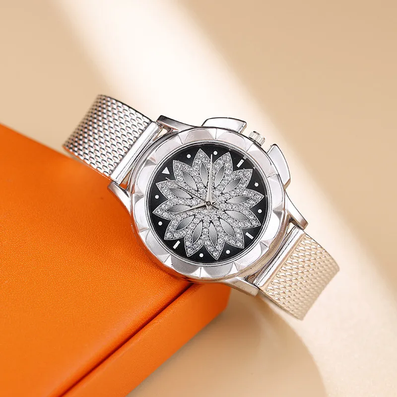 

Temperament Simple Women Quartz Watches