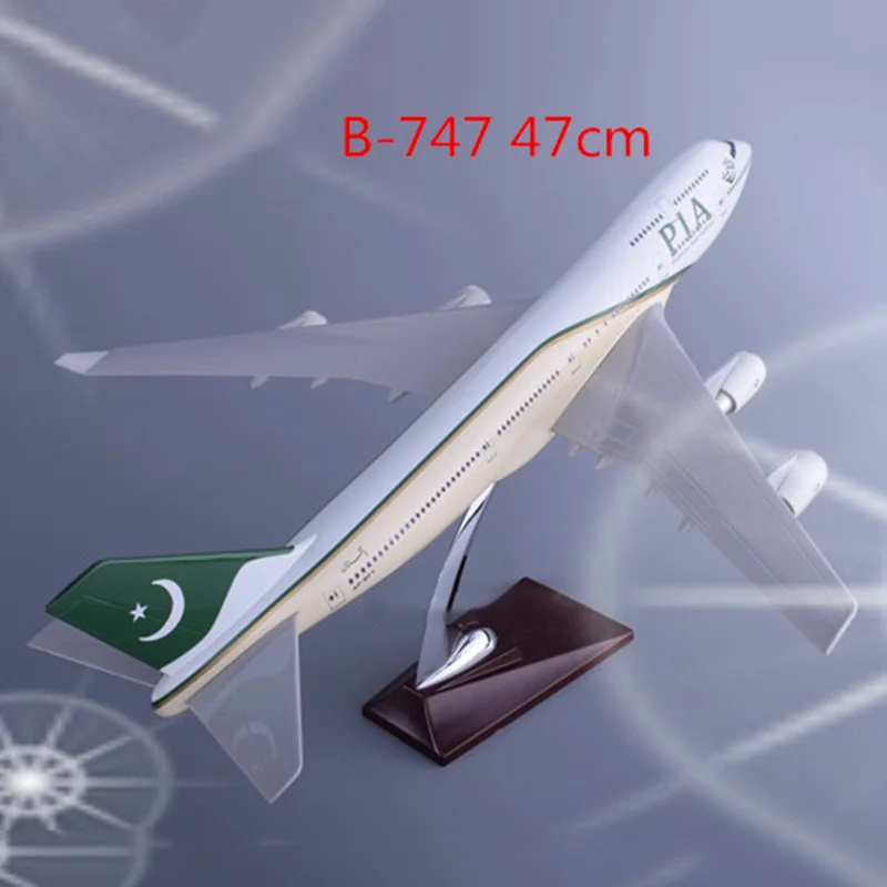 

47CM Airplane Aviation Model Toys B747 PIA Pakistan Airway Aircraft Dream liner Model 1/150 Scale Diecast Plastic Resin Plane