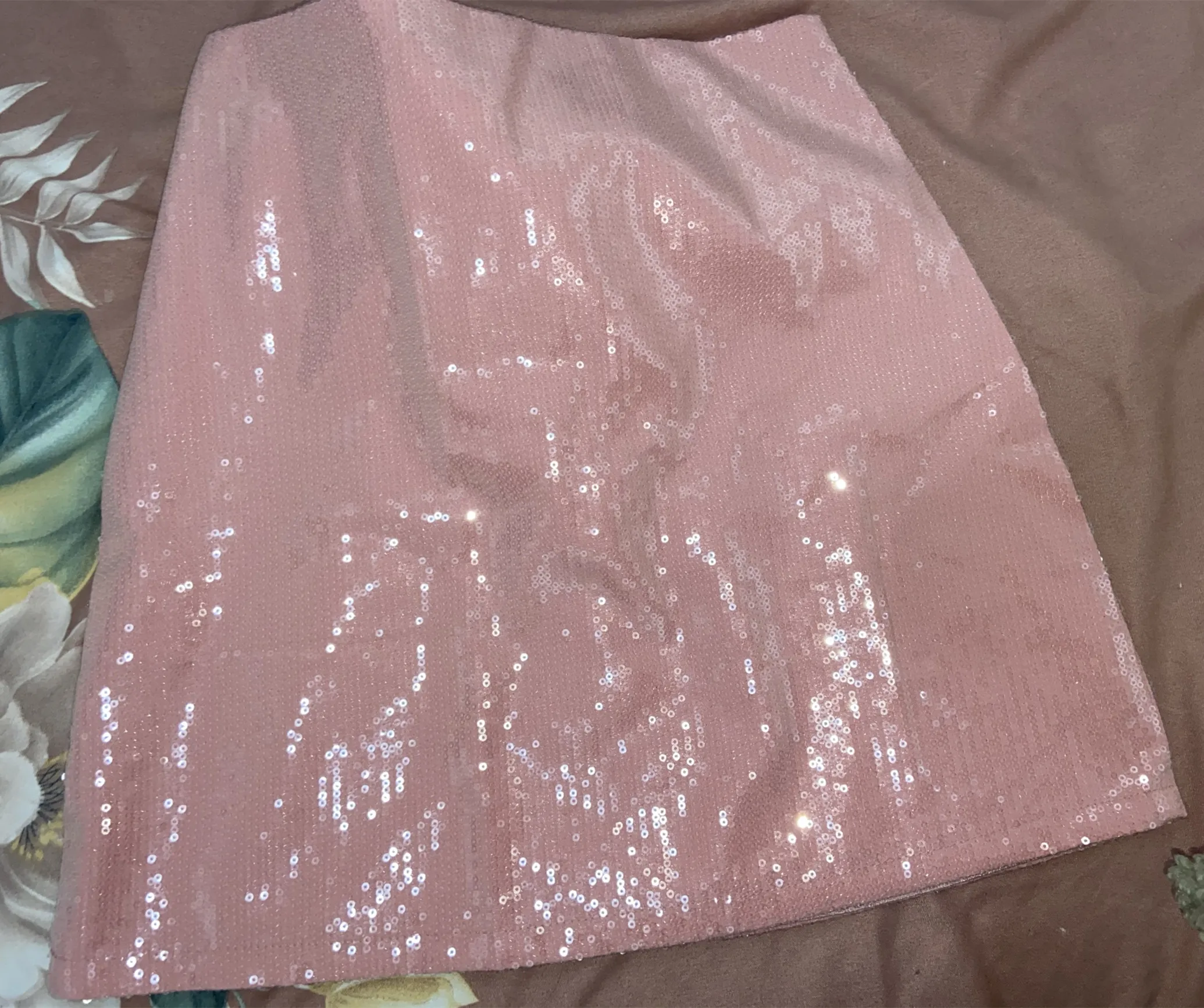 Юбка женская короткая трапециевидная из экокожи с высокой талией и блестками |