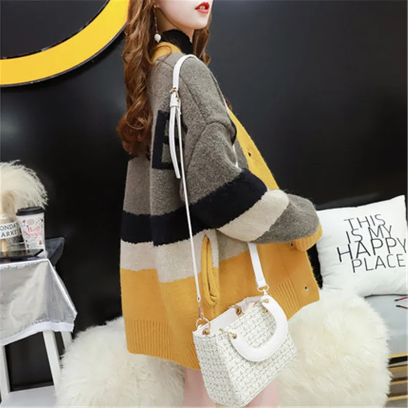 Кардиган женский демисезонный вязаный однобортный с V-образным вырезом в