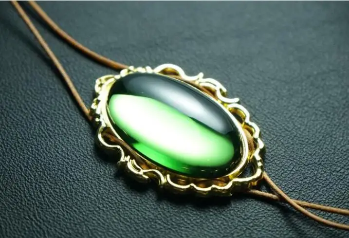 Аниме фиолетовый эвергарден Cospaly реквизит Ожерелье Подвеска Зеленый Алмаз