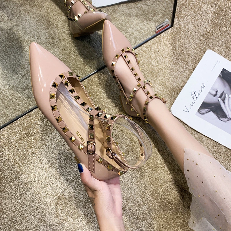 Женские туфли на плоской подошве с Т образным ремешком платье заклёпками