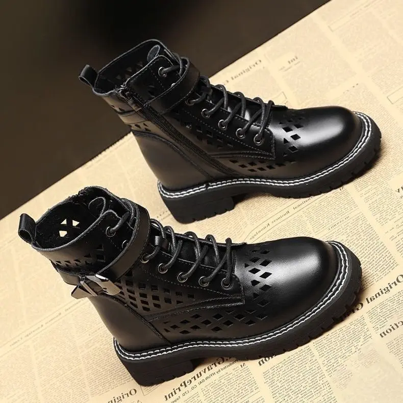 

Ботильоны на среднем каблуке 4,5 см, с круглым носком, на шнуровке